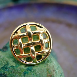 6 Buttons, vintage plastic buttons gold color squares desin plastic buttons, 25mm