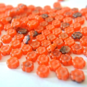 25pcs Flowers glass beads, hibiscus, Hawaiian flowers  6mm, Czech flower artisian beads orange