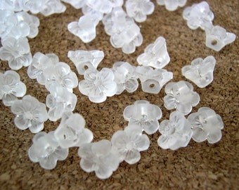 30 Flowers beads, white, frosted plastic  vintage, 7.5mm