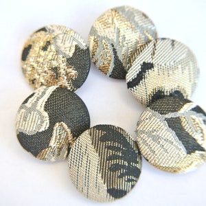 Handmade Fabric Covered Buttons: Retro Style, 32mm (Set of 6)