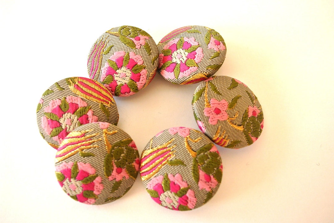 6 Vintage Fabric Covered Buttons: Handmade Floral Cloth Buttons (32mm ...