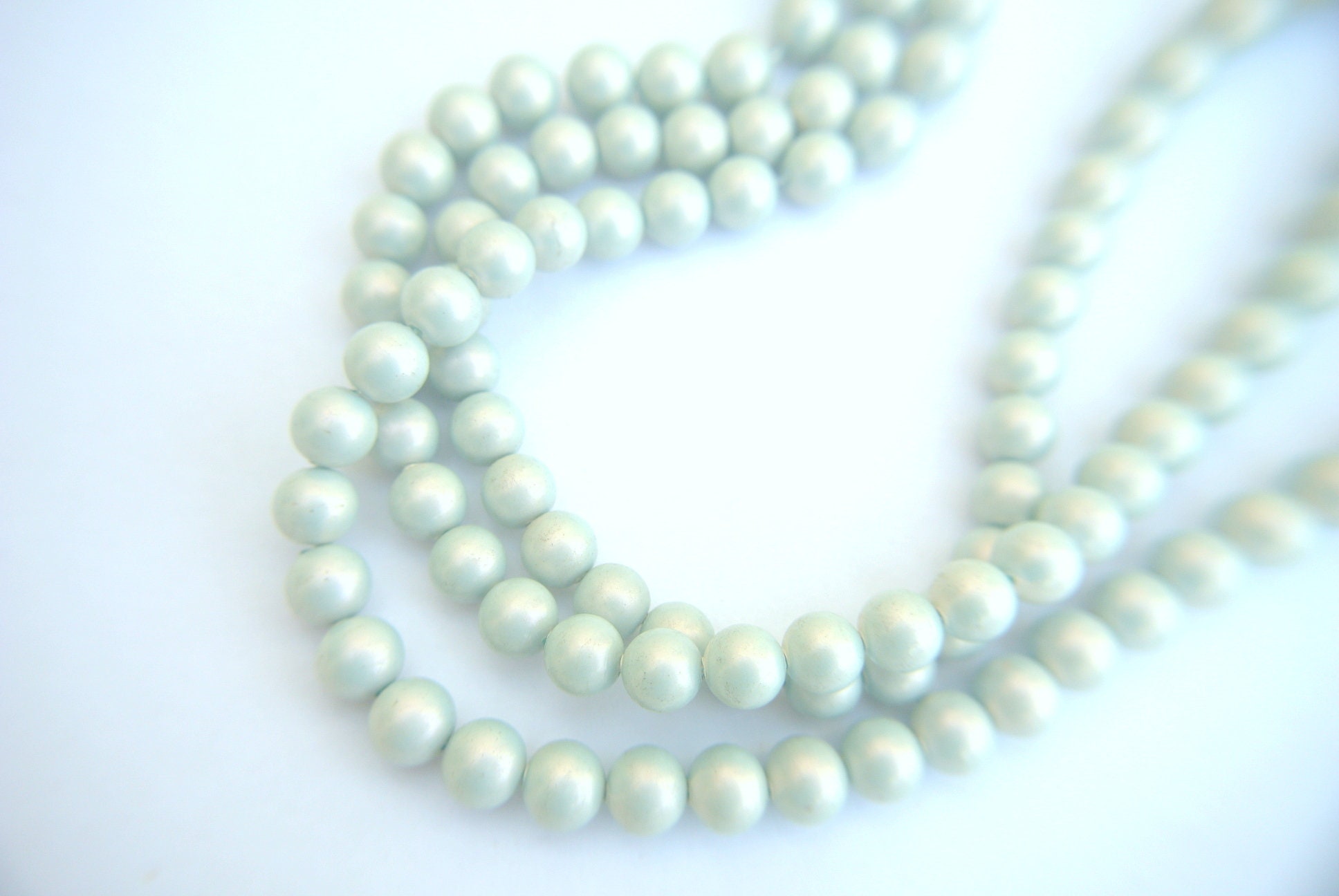 Lot De 120 Perles Vintage En Verre - Forme Ronde, Blanc Bleuté, Inde Années 1970