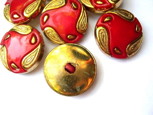 6 Vintage Buttons, Red With Gold Color Ornament -select Size - Etsy UK