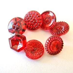 7 Vintage glass buttons, hand painted in red shade 14mm, 7 designs, Czech