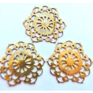 6 Vintage filigree flower shape 21mm