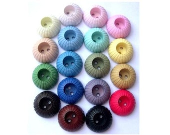 18 Vintage plastic buttons, 18 colors, 18mm, 8mm height