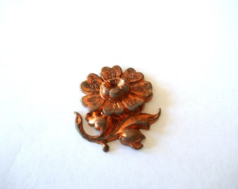 VINTAGE metal stamping flower copper metal findings 25mmx24mm