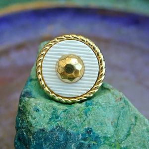 Vintage buttons white plastic with gold trim center, retro, 25mm / Sa51-select amount