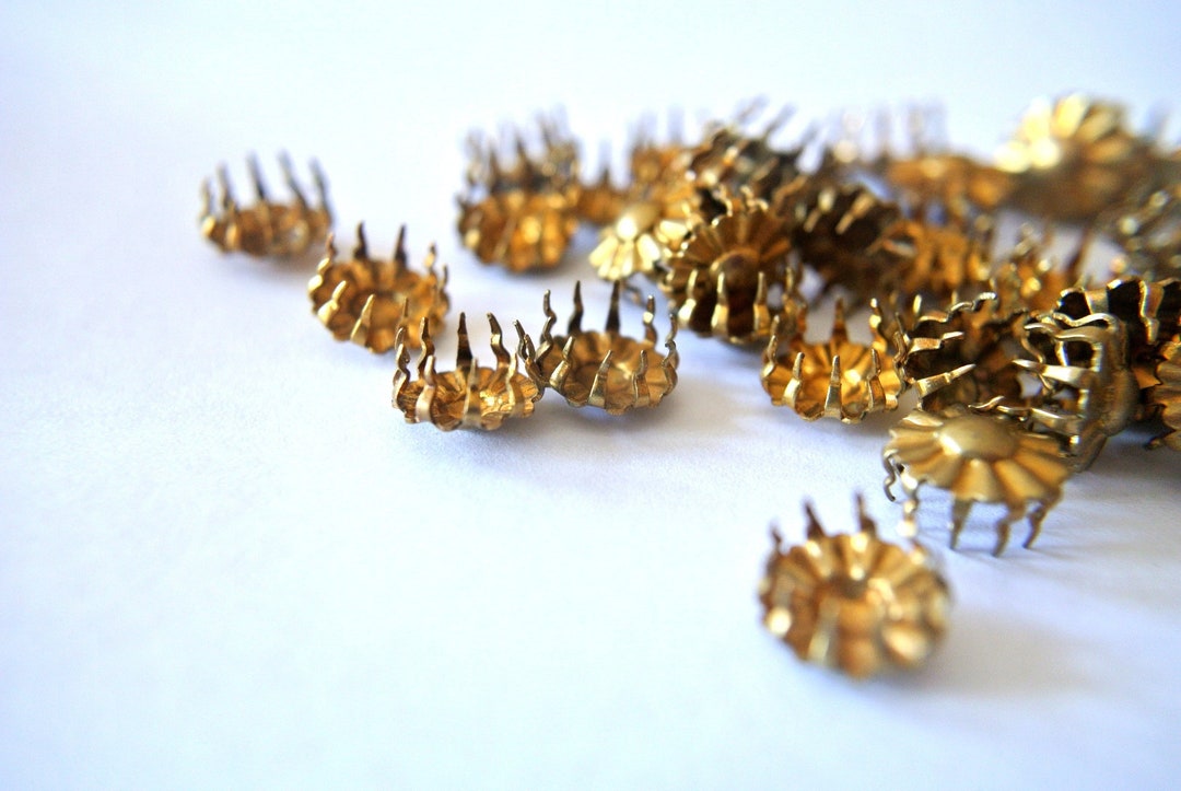 10 Vintage Bead Setting Beading Findings 10mm Base 6mm Height Etsy