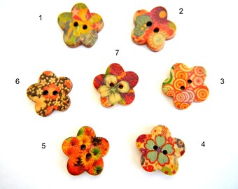 10 Flower shape wooden buttons in assorted colors 18mm-select your favorite flowers