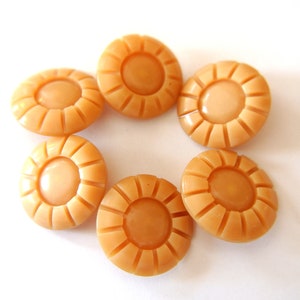 6 Vintage buttons plastic  flower shape 22mm