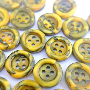 10 Vintage buttons yellow shade plastic with black trim, retro fashion 15mm