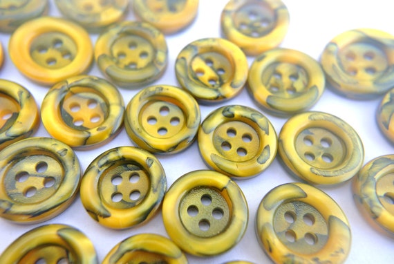 1950's Yellow Plastic Buttons 38mm 1950's Yellow Plastic Buttons 38mm