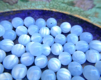 25 Vintage beads blue round lucite plastic 12mm