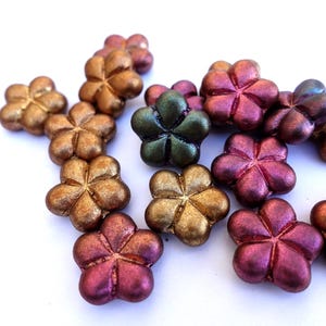 6 Flower beads, Czech glass flower beads 17mm, high quality elegant artisian few metal shades