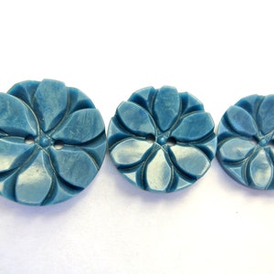6 Buttons flowers, vintage antique flowers plastic, blue , RARE-select size