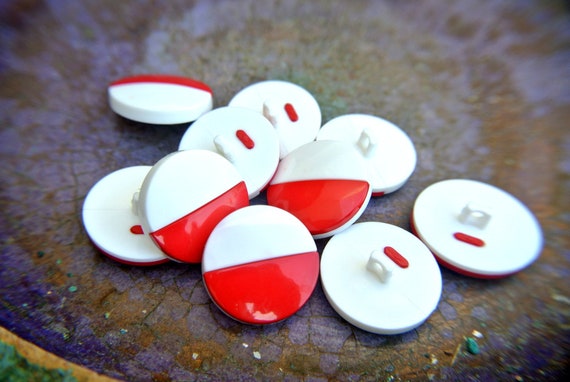 Lot De 8 Boutons Vintage Rouges 27 Mm - Plastique, Pour Couture Et Déco
