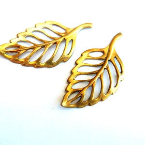6 Vintage leaves, metal, 30mmx15mm