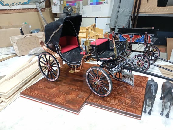 Handmade wooden phaeton model. Produced by an artist awarded by the Ministry of Culture.