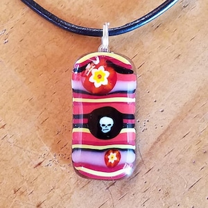 CUTE, FUN millefiori flower and skull glass pendant necklace jewelry Harrach 48