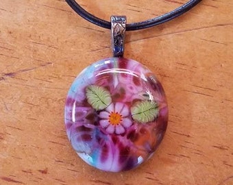 Flower and leaves millefiori pendant necklace,  Harrach 25