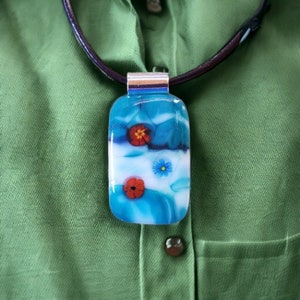 Fused glass flower millefiori pendant necklace, Harrach 58