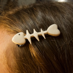 Heart Fish Bone Hair Clip / Made to Order / Alt / Accessories / Jewelry