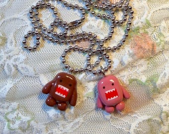 Collier inspiré de Domo Kun : breloque kawaii fait main en pâte polymère assortie