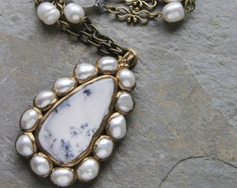 White - grey drop-shaped agate long chain pendant with frosted vintage glass beads (N-4026)