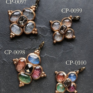 Gioielli combinati - ciondolo a forma di fiore piccolo multicolore (CP-0097, 0098, 0099, 0100)