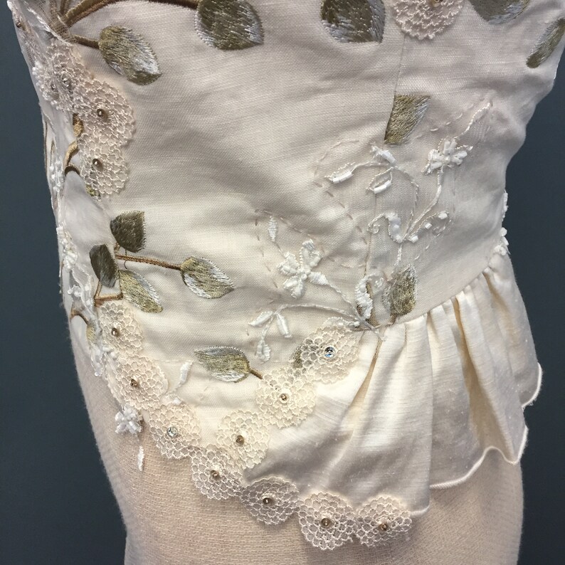 Bridal Corset Boho Bride Outdoor Wedding Flowers Bridal Applique Embellished Foliage Vines Nature-Inspired