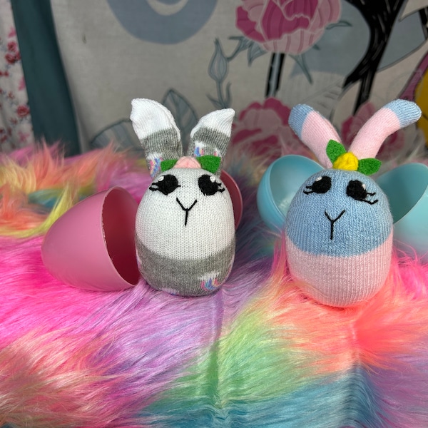 Pair of Sock Bunnies with Eggs Set 1