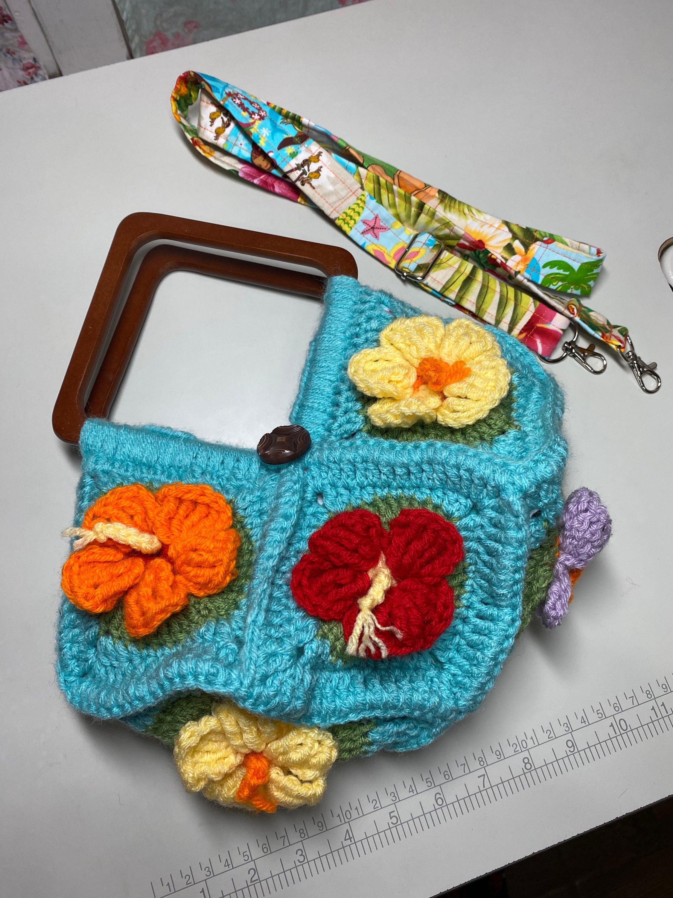 Hibiscus Granny Square Crochet Handbag With Removable Shoulder
