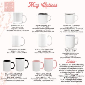Puede incluir: Una colecci&oacute;n de opciones de tazas que incluye una taza de vidrio transparente, tazas de camping con borde negro o plateado, tazas blancas cl&aacute;sicas de 11oz y 15oz, una taza de viaje de acero inoxidable con tapa y tazas con asas y bordes de color.