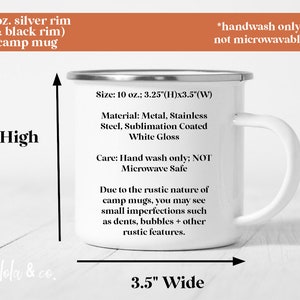 Pu&ograve; includere: Tazza da campeggio in smalto bianco con bordo argentato e bordo nero. La tazza &egrave; alta 8,25 cm e larga 8,89 cm. La tazza &egrave; realizzata in acciaio inossidabile e ha una finitura bianca lucida. La tazza &egrave; lavabile solo a mano e non &egrave; adatta al microonde.