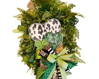 Good Luck St Patrick’s Day Wreath, Shamrock Door Decor, Green Buffalo Plaid Bow, Leopard and Cow Print Heart Wreath, Irish Home Accent