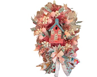 Christmas Cottage Candy Wreath – Whimsical Holiday Front Door Decor with Rustic Berries, Peppermint Accents, Burlap Ribbons & Glittery House
