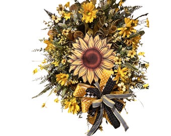 Sunflower Front Door Wreath, Yellow Wildflower Farmhouse Wreath, Summer Sunflower Welcome Wreath, Rustic Floral Door Decor