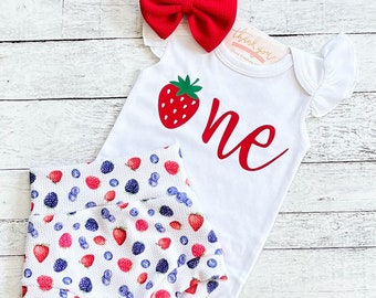 Berry 1st Birthday Outfit ,Berry First Birthday, Smash Cake Outfit, Strawberry Birthday Shirt, Birthday Bummies Bloomers