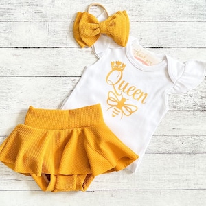 Queen Bee Birthday Outfit, Baby Girl 1st Birthday, Honey Bee Smash Cake Outfit, Skirted Bummie and Birthday Shirt