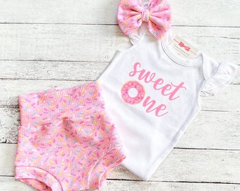 Sweet One Donut First Birthday Girl Outfit, Sprinkles 1st Birthday Bloomers, Smash Cake Outfit Baby Girl, Niece Aunt Gift