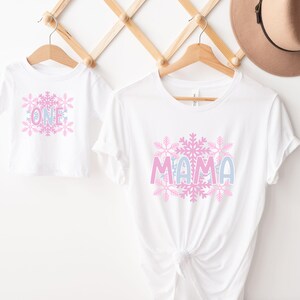 Winter ONEderland Birthday Shirt, 1st Birthday Outfit, Winter Onederland Matching Family Shirts, Snowflake Birthday Tee, Mommy and Me Shirts