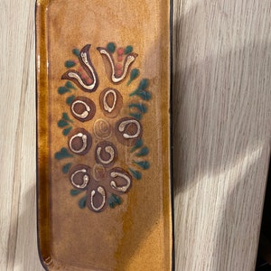 Vintage cake dish
