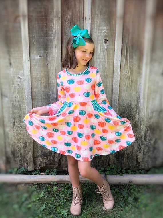 Robe citrouille fille sale