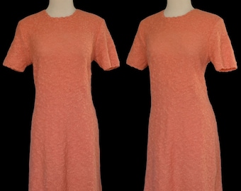 Vintage 40s Hand Knit Peach Boucle Knit Short Sleeve Dress, Scalloped Edges, Size Medium