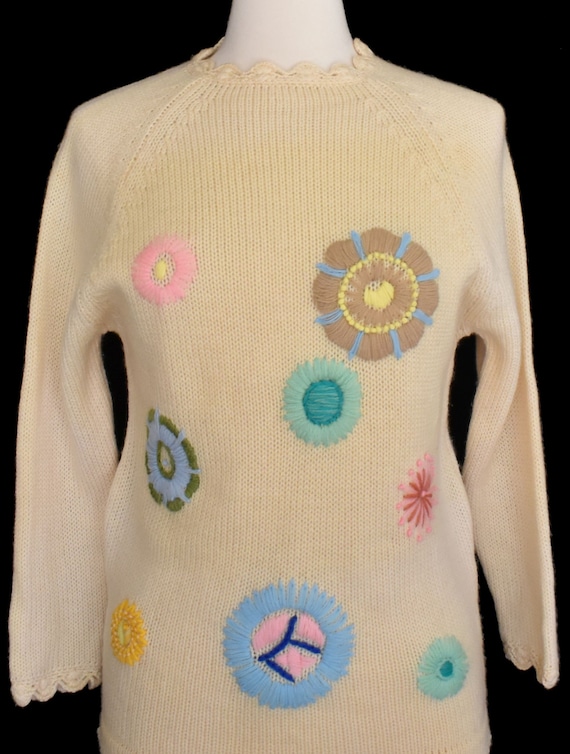 60/'s Sweater 60/'s Cream Acrylic Cardigan Sweater With Crewel Flowers