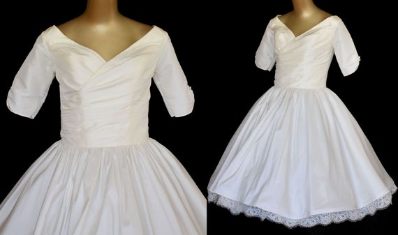 Vintage Y2K 50s Style White Wedding Dress, Short … - image 3