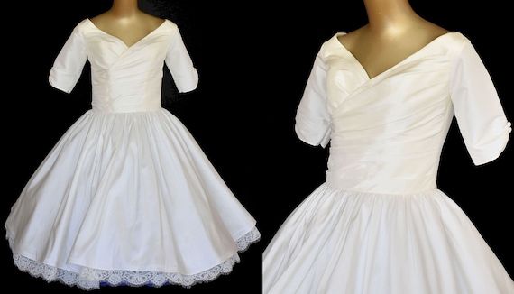 Vintage Y2K 50s Style White Wedding Dress, Short … - image 2