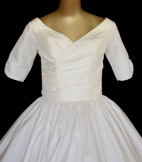 Vintage Y2K 50s Style White Wedding Dress, Short … - image 6