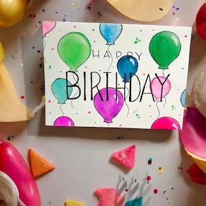 Cartão de feliz aniversário em aquarela - balões de aquarela brilhantes pintados à mão 5x7 e 4x6 - em branco por dentro